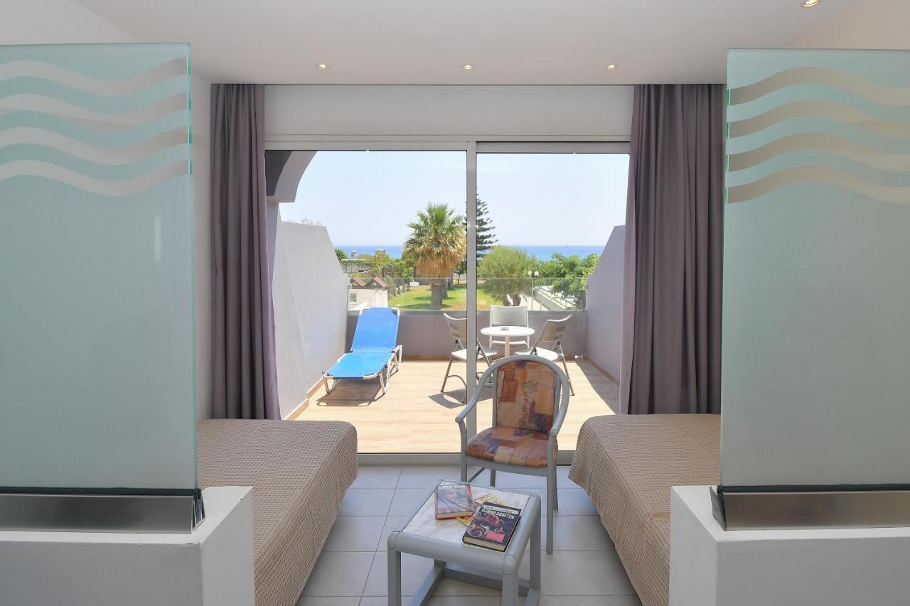 Olympos Beach Hotel ファリラキ エクステリア 写真