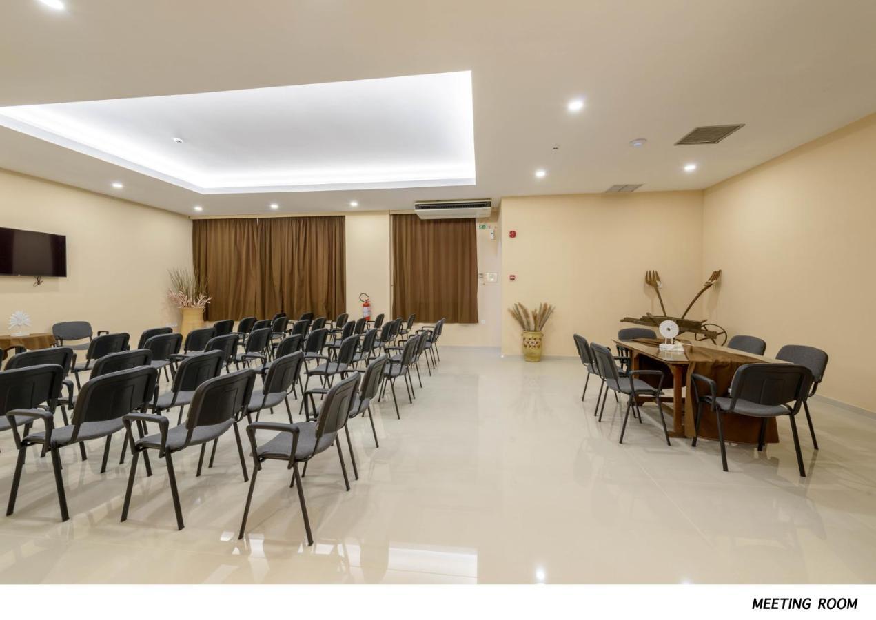 Olympos Beach Hotel ファリラキ エクステリア 写真